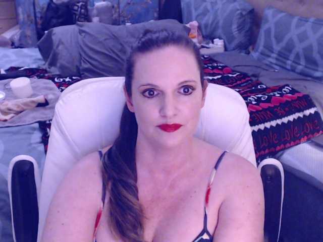 Nuotraukos NinaJaymes Lets have fun in private!! Roleplay, C2C, stockings for an extra tip in private, dildo. I only go to private for these things.