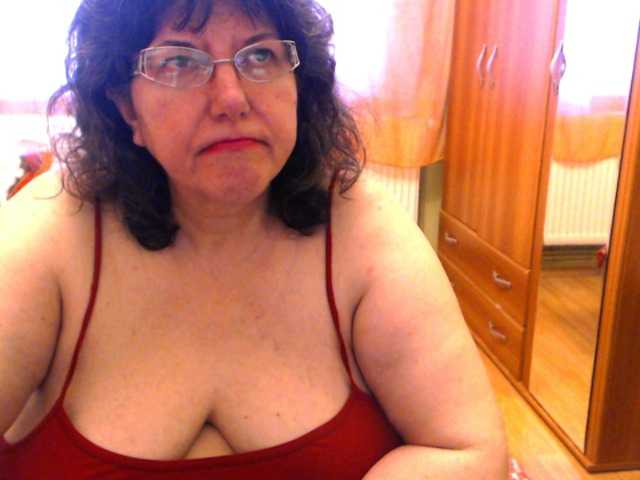 Nuotraukos HugeTitsXXX Hi my Guests! Welcome to my room! Hope you are feeling good today Enjoy, relax and have fun!! My pussy is very hot and wet now ... we can masturbate together if you give me 160 tokens.