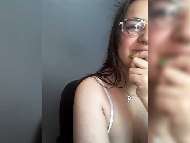 Nuotraukos Jesicajons94 Lush on goal 400 show fingers pussy hairy girl more tip more fun
