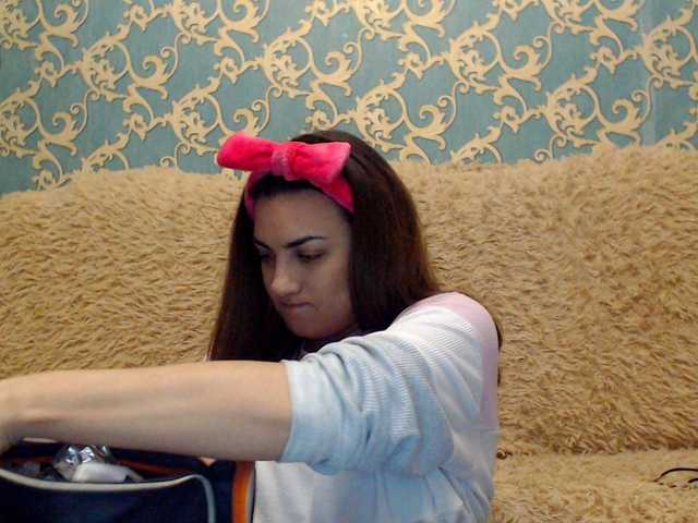 Nuotraukos KattyCandy Welcome to my room, in public we can just chat, pm-10 tk, open cam - 40 tk, and my name is Maria) 2000 1098 902 goal of day