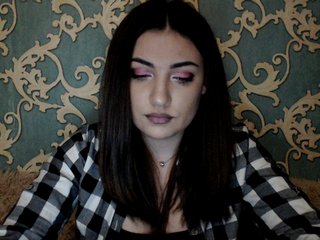 Nuotraukos KattyCandy Welcome to my room, in public we can just chat, pm-10 tk, open cam - 40 tk, and my name is Maria) and i not collected friends 2500 420 2080 goal of day