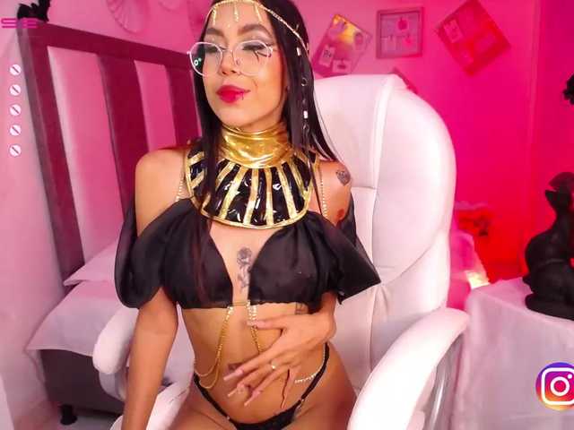 Nuotraukos MelyTaylor ❤️hi! i'm Arlequin ❤️enjoy and relax with me❤️i like to play❤️⭐ lovense - domi - nora ⭐ @remain Toy in my hot and wet pussy with fingers in my ass, make me climax @total