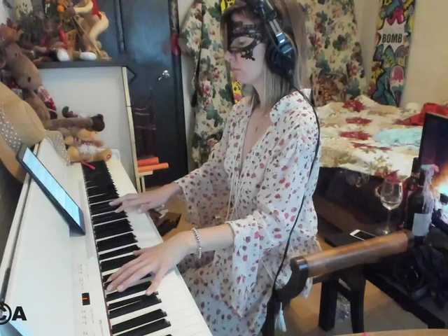 Nuotraukos PianoGirl Hi, Im Anastasia! Take off the dress 101tk. Dance + AutoDJ 70tk. Wheel fortune 47tk