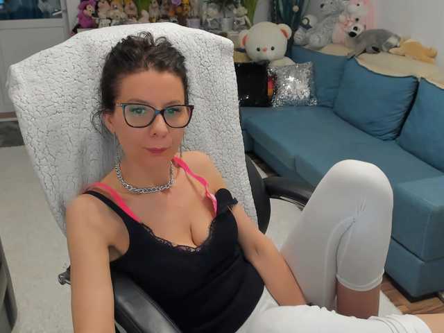 Nuotraukos SalomeJade Welcome my guys#pvt#lovense#ohmibod#it makes me smile and wet).any tips is ***you!