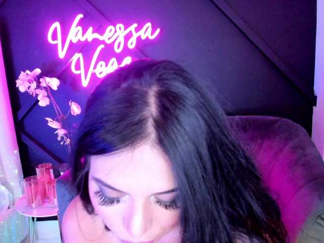 Nuotraukos VanessaVega follow me on ig @realvanessavegaCome have fun with me papi♥ random level 88 spank me 69 Like me 22♥ wave 122♥ #squirt #bigboobs #interactivetoy #teen #cum