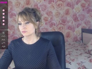 Nuotraukos RrredQueen cam in private. I like Special commands of lovense